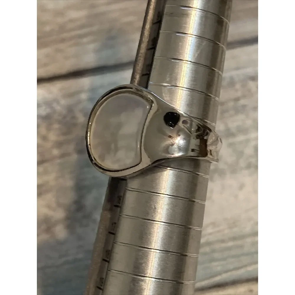 Mother of Pearl Silver plated tone  Spoon Ring‎ White MOP NWOT size 7